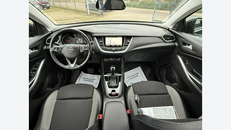 OPEL Grandland X -