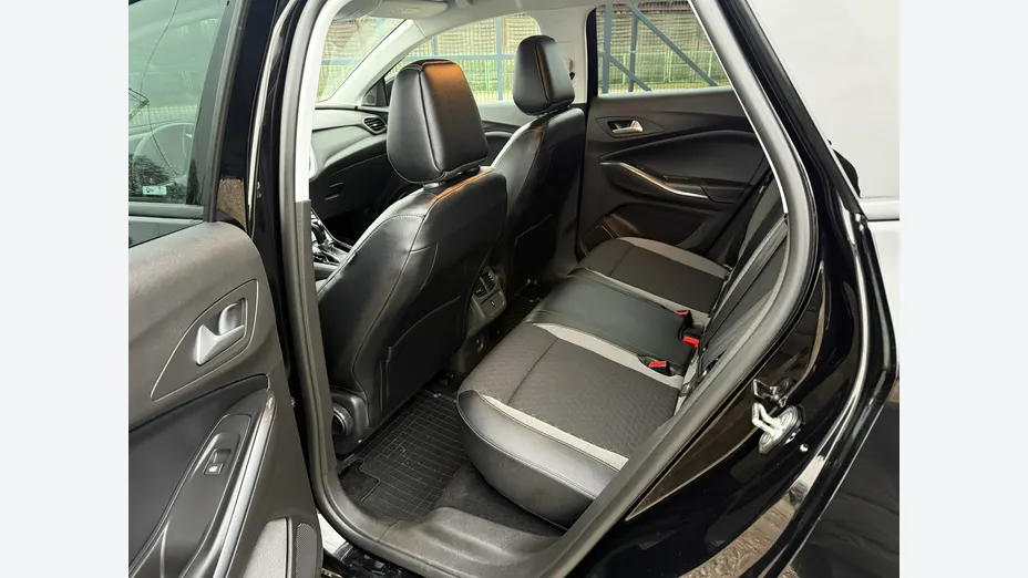 OPEL Grandland X -