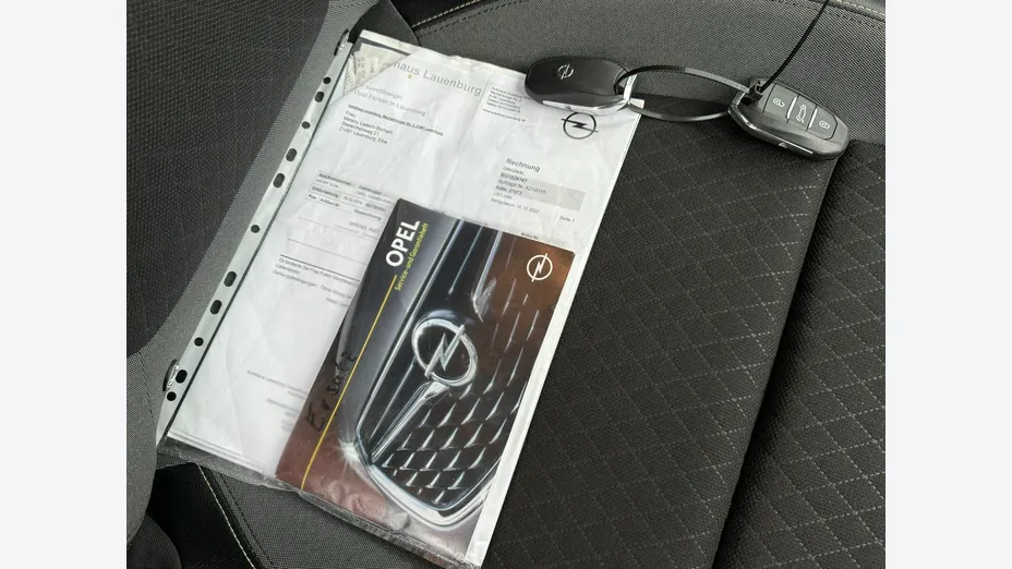 OPEL Grandland X -