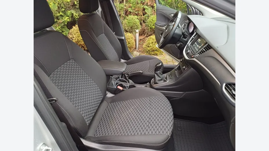 OPEL Astra -