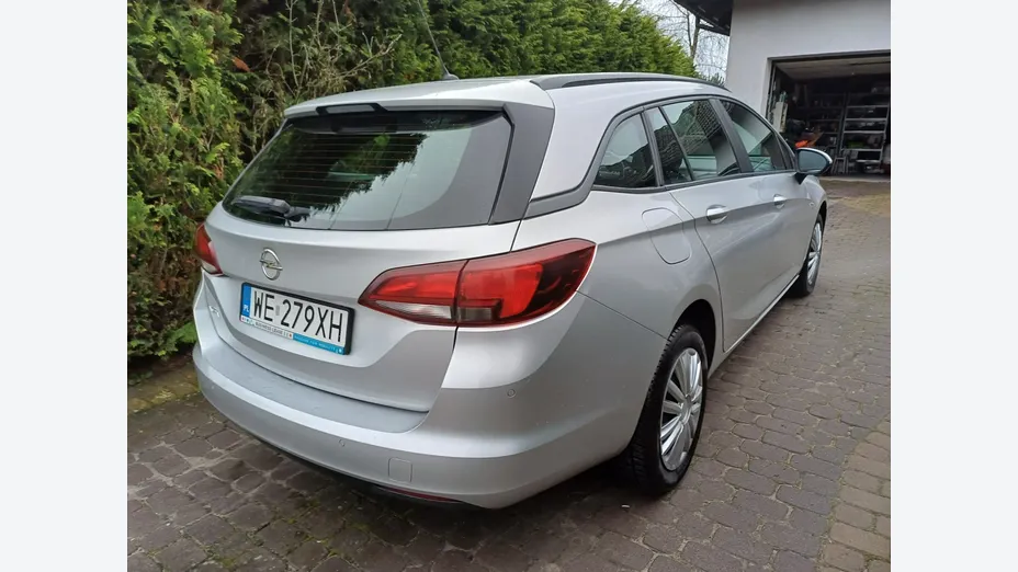 OPEL Astra -