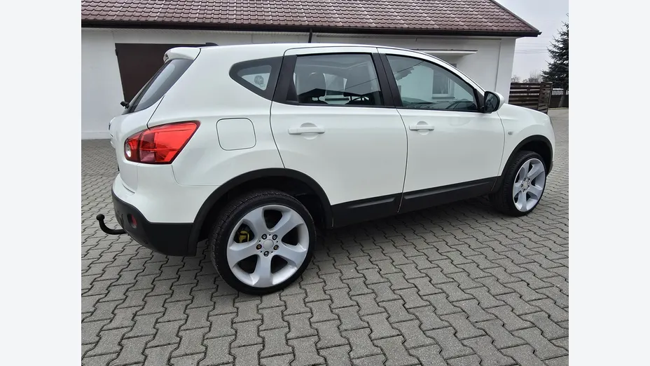 NISSAN Qashqai -