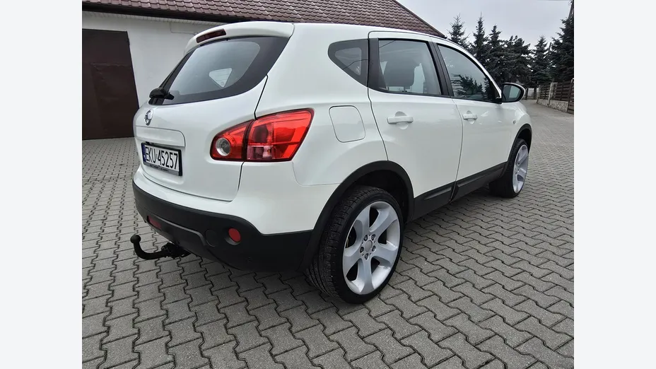NISSAN Qashqai -