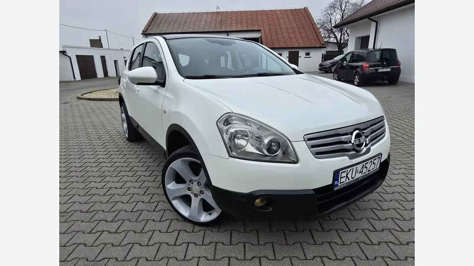 NISSAN Qashqai -