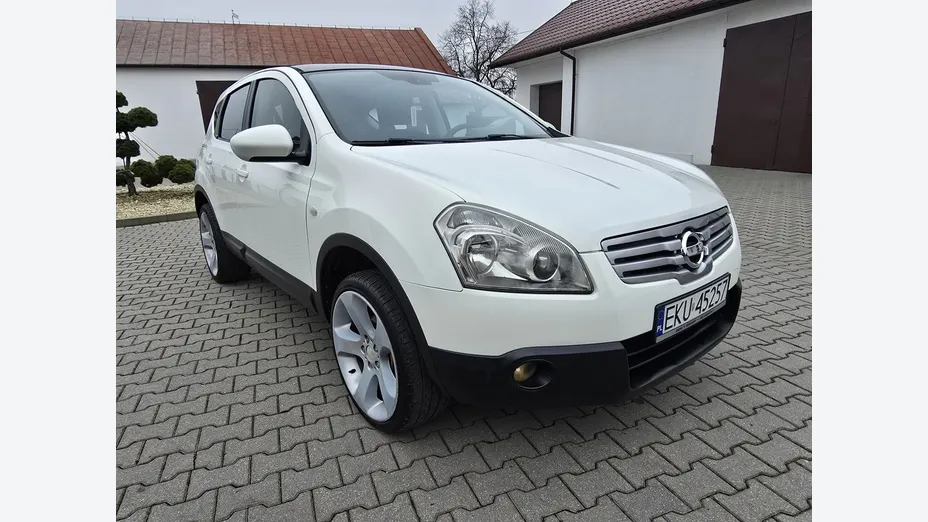 NISSAN Qashqai -