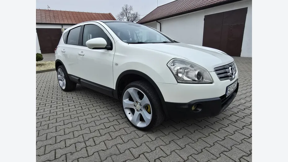 NISSAN Qashqai -