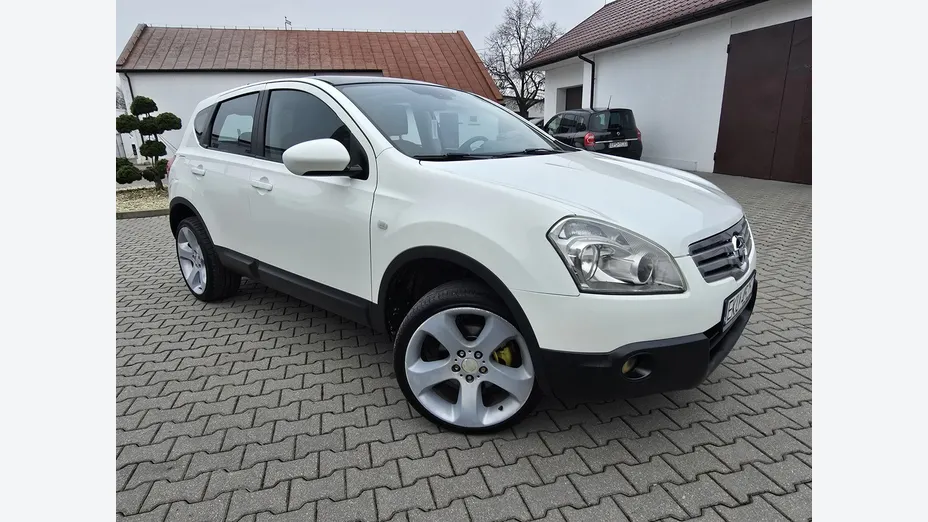 NISSAN Qashqai -