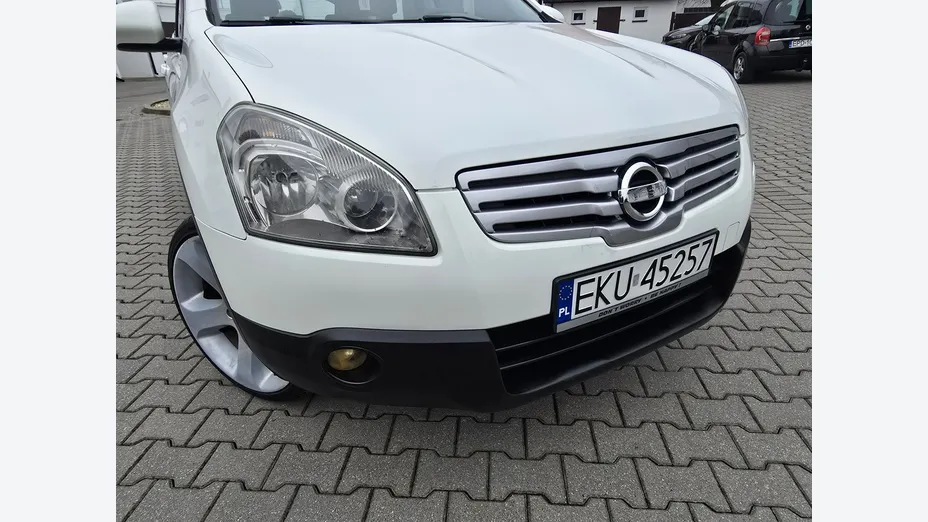 NISSAN Qashqai -