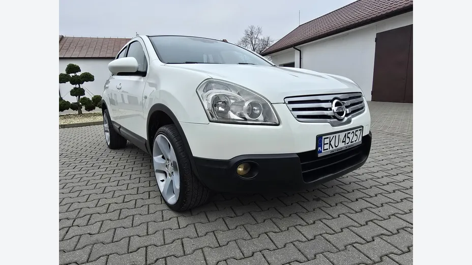 NISSAN Qashqai -