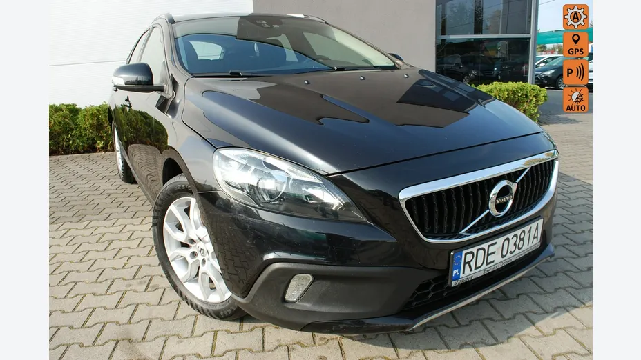 VOLVO V40 -