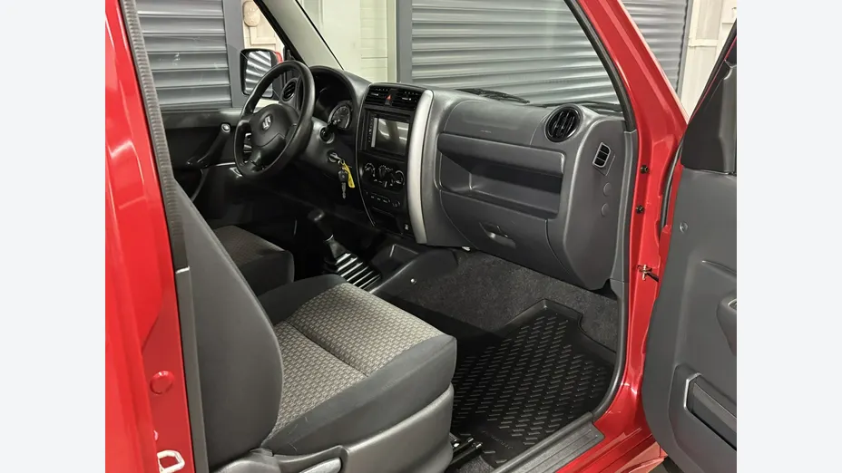 SUZUKI Jimny -