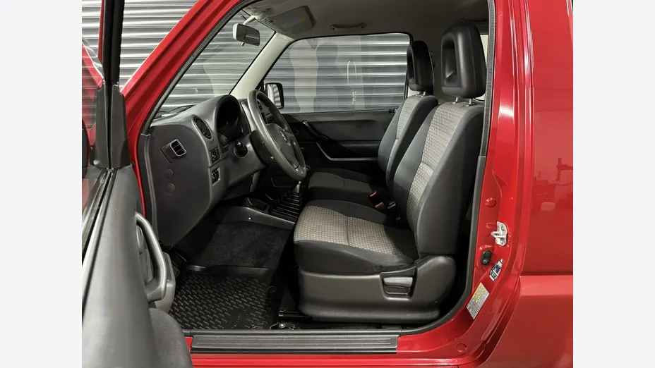 SUZUKI Jimny -
