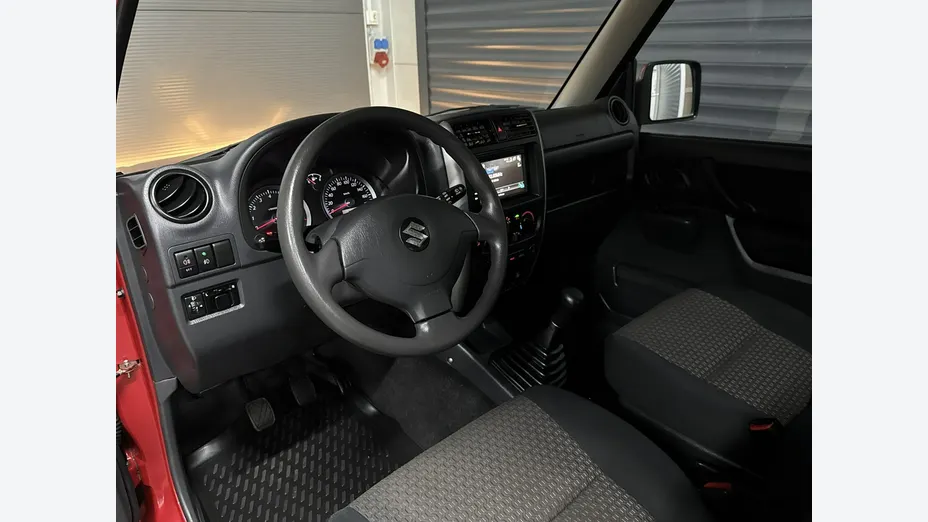 SUZUKI Jimny -