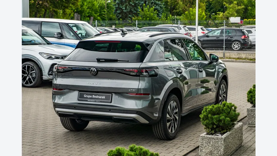 VOLKSWAGEN T-ROC -