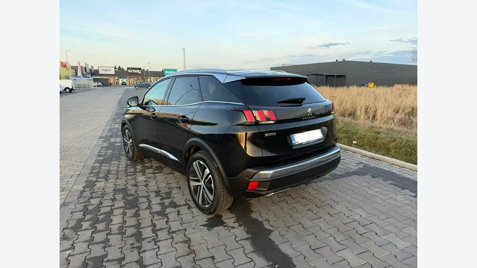 PEUGEOT 3008 -
