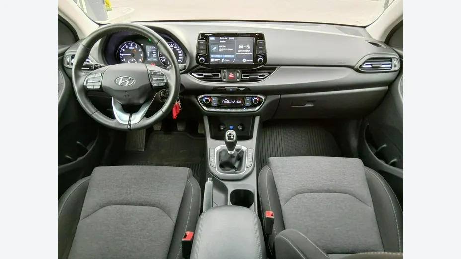 HYUNDAI i30 -