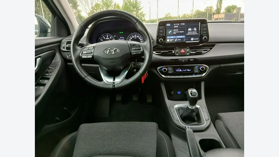 HYUNDAI i30 -