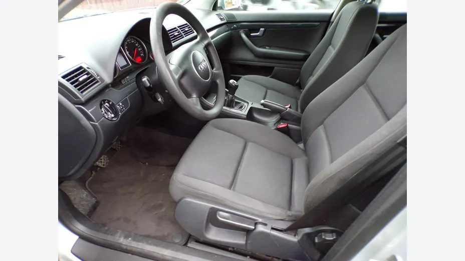 AUDI A4 -