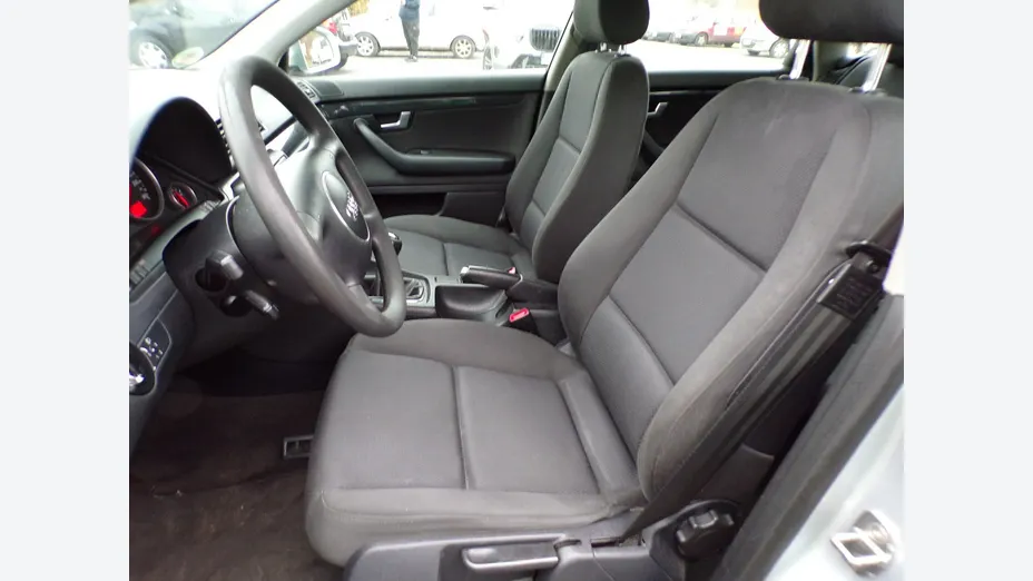 AUDI A4 -