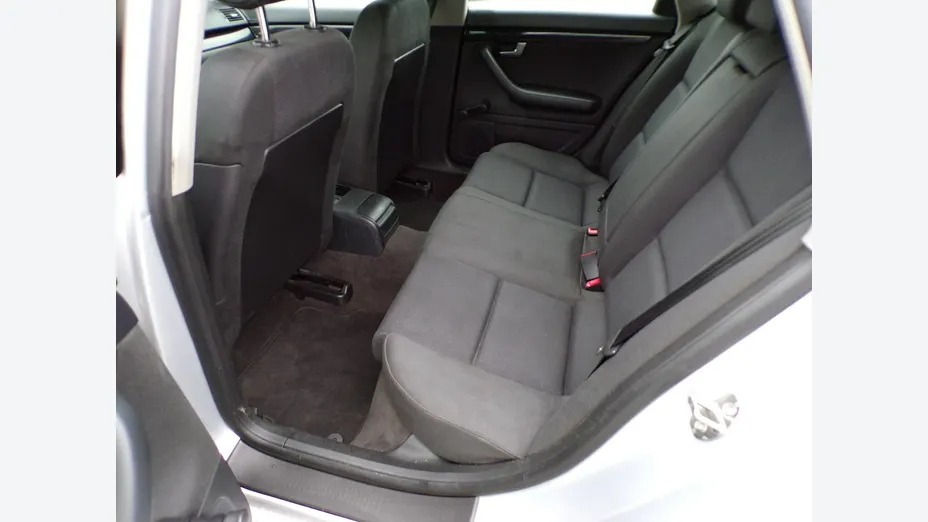 AUDI A4 -