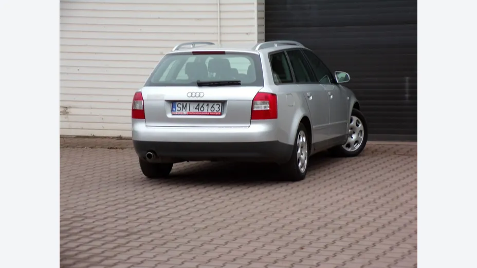 AUDI A4 -