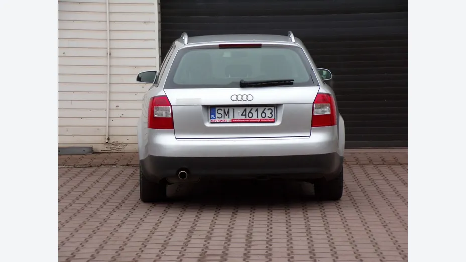 AUDI A4 -