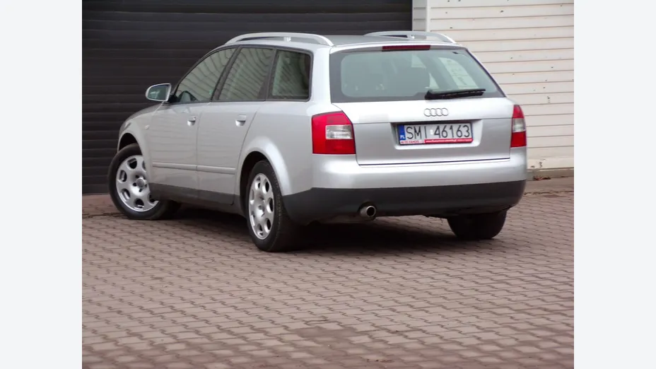 AUDI A4 -