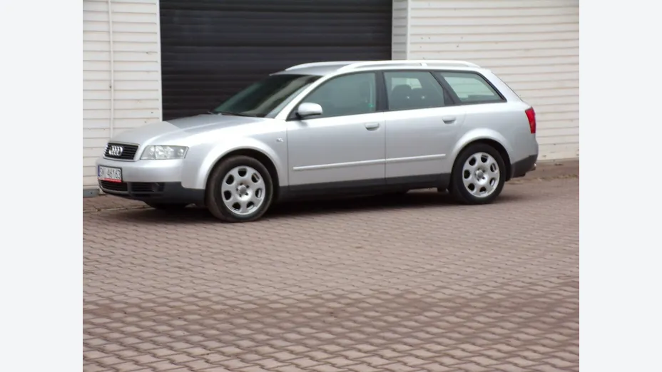AUDI A4 -