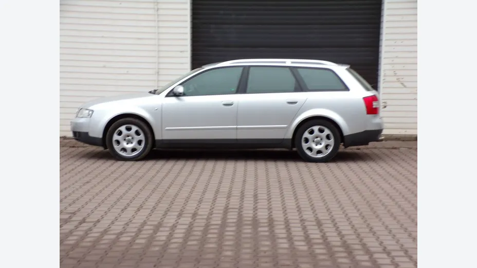 AUDI A4 -