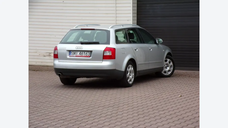 AUDI A4 -