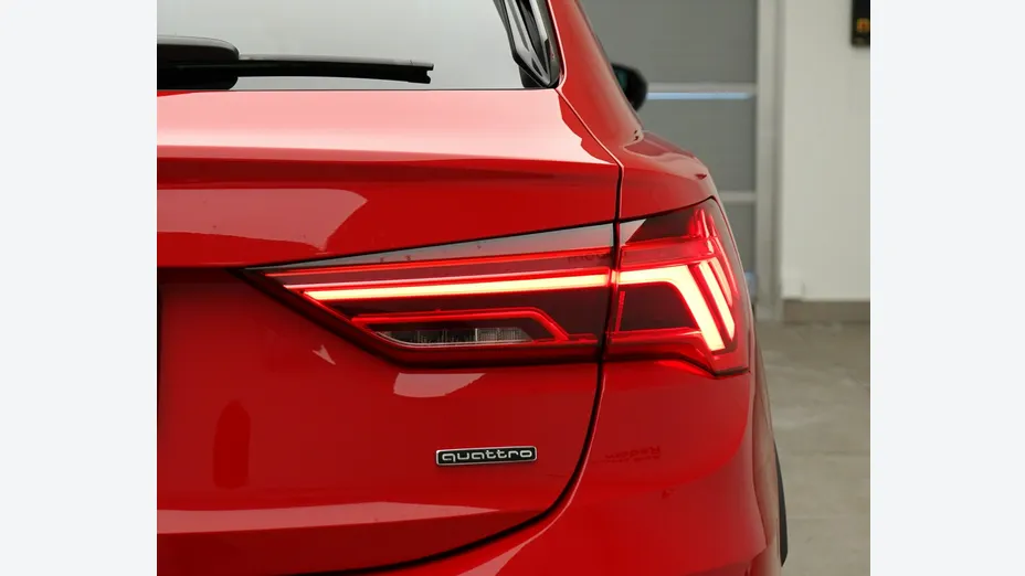 AUDI Q3 Sportback -