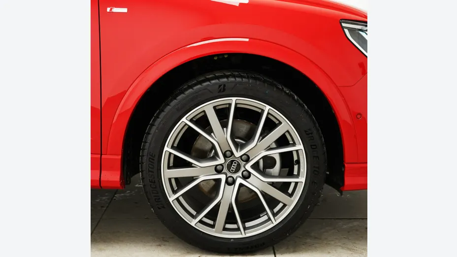 AUDI Q3 Sportback -