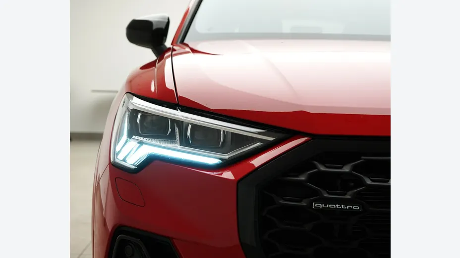 AUDI Q3 Sportback -
