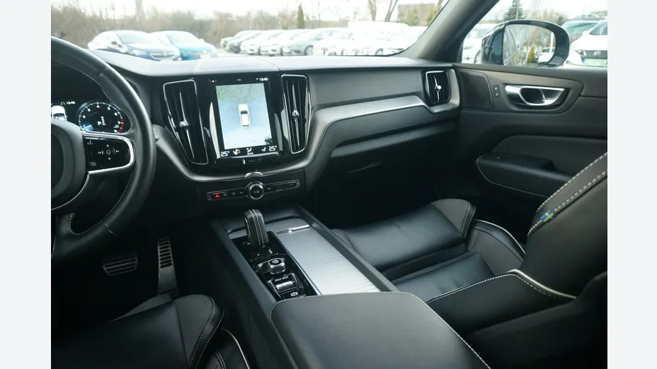 VOLVO XC60 -