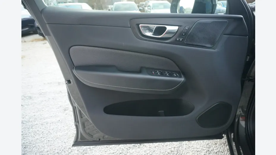 VOLVO XC60 -