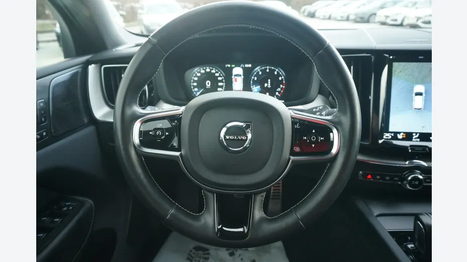 VOLVO XC60 -