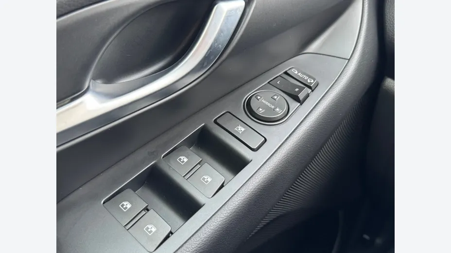 HYUNDAI i30 i30 1.0 T-GDI Smart DCT