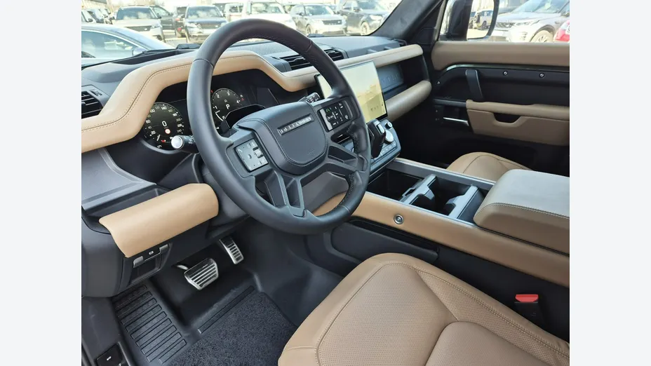 LAND ROVER Defender -