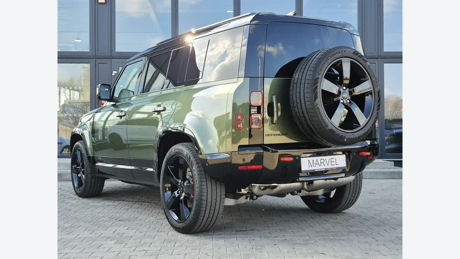 LAND ROVER Defender -