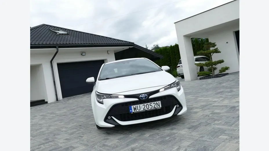 TOYOTA Corolla -