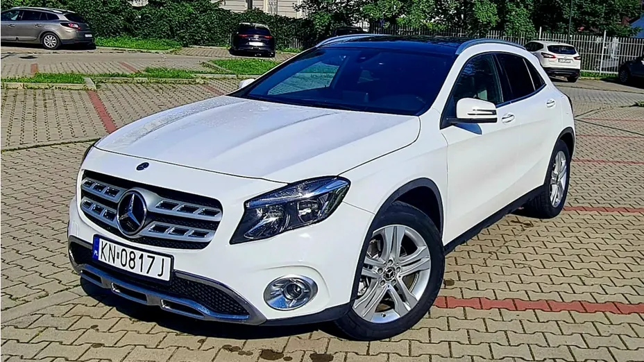 MERCEDES-BENZ GLA -