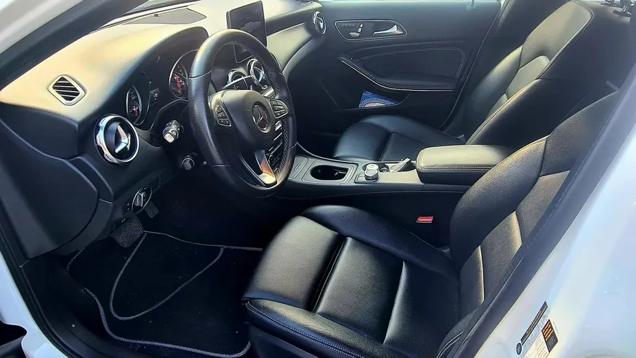 MERCEDES-BENZ GLA -