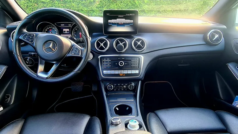 MERCEDES-BENZ GLA -
