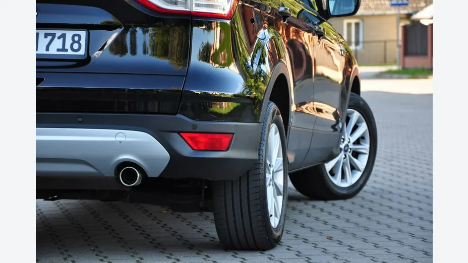 FORD Kuga -