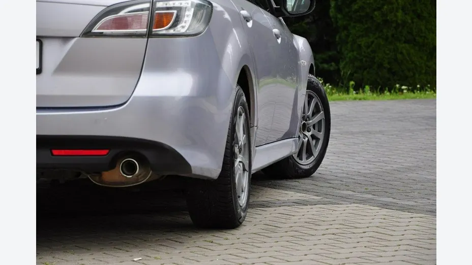 MAZDA 6 -