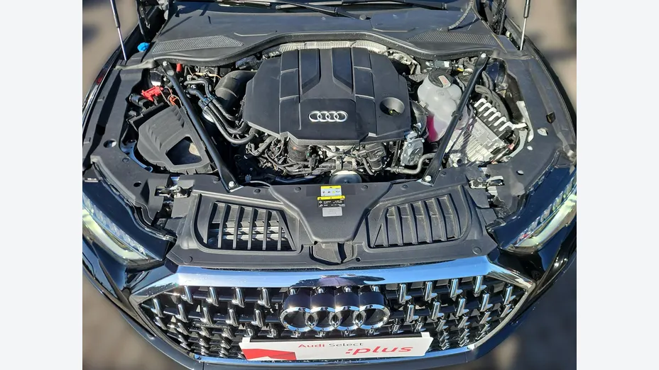 AUDI A8 -
