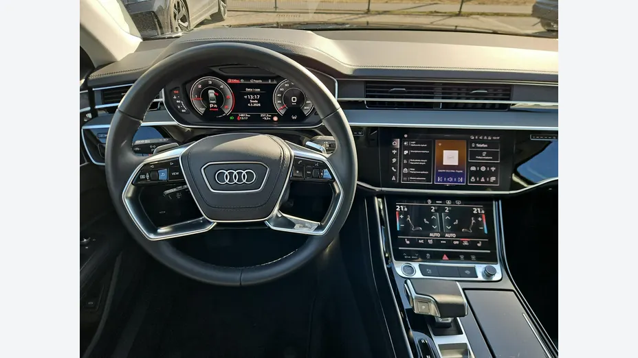 AUDI A8 -
