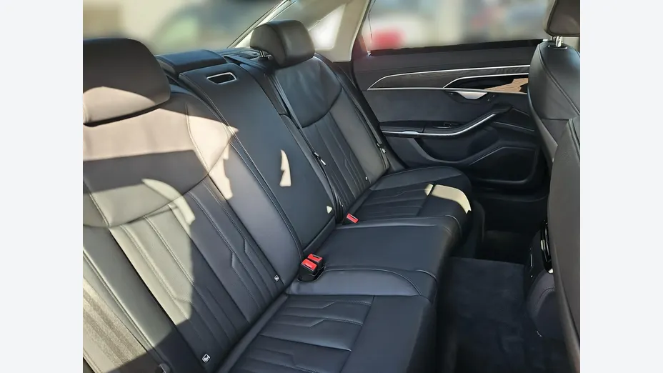 AUDI A8 -