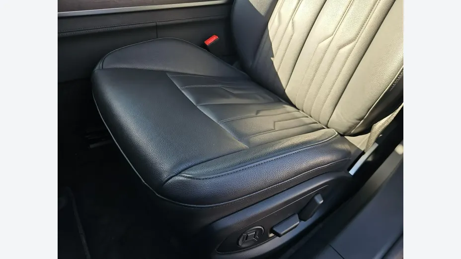 AUDI A8 -