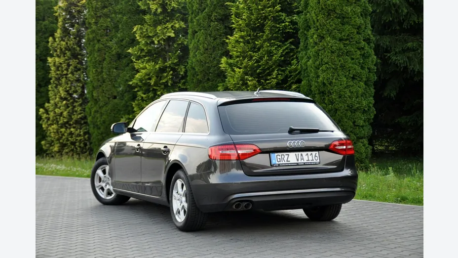 AUDI A4 -